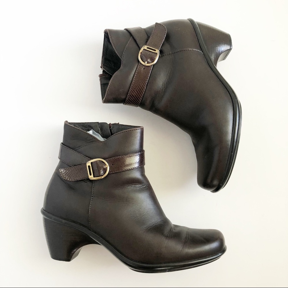 Dansko Ryan brown leather ankle boots with buckle